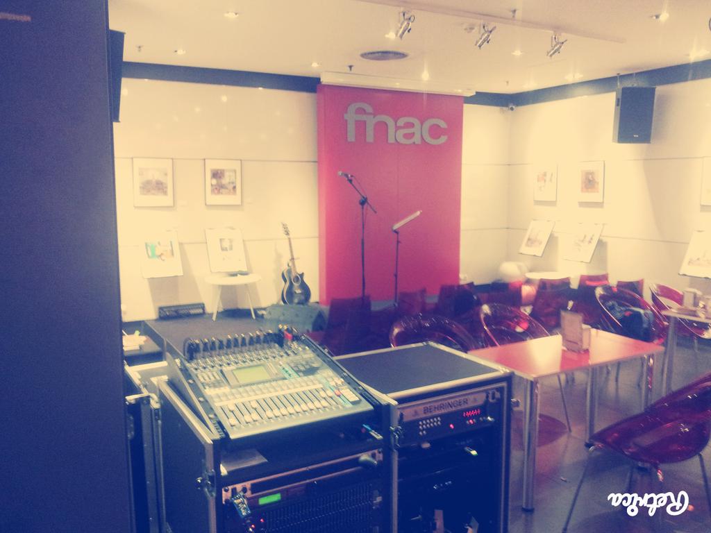 En una horita! ;)
#Fnac #ACoruña #EdgarCuerdo #cociertoacustico #Sgae