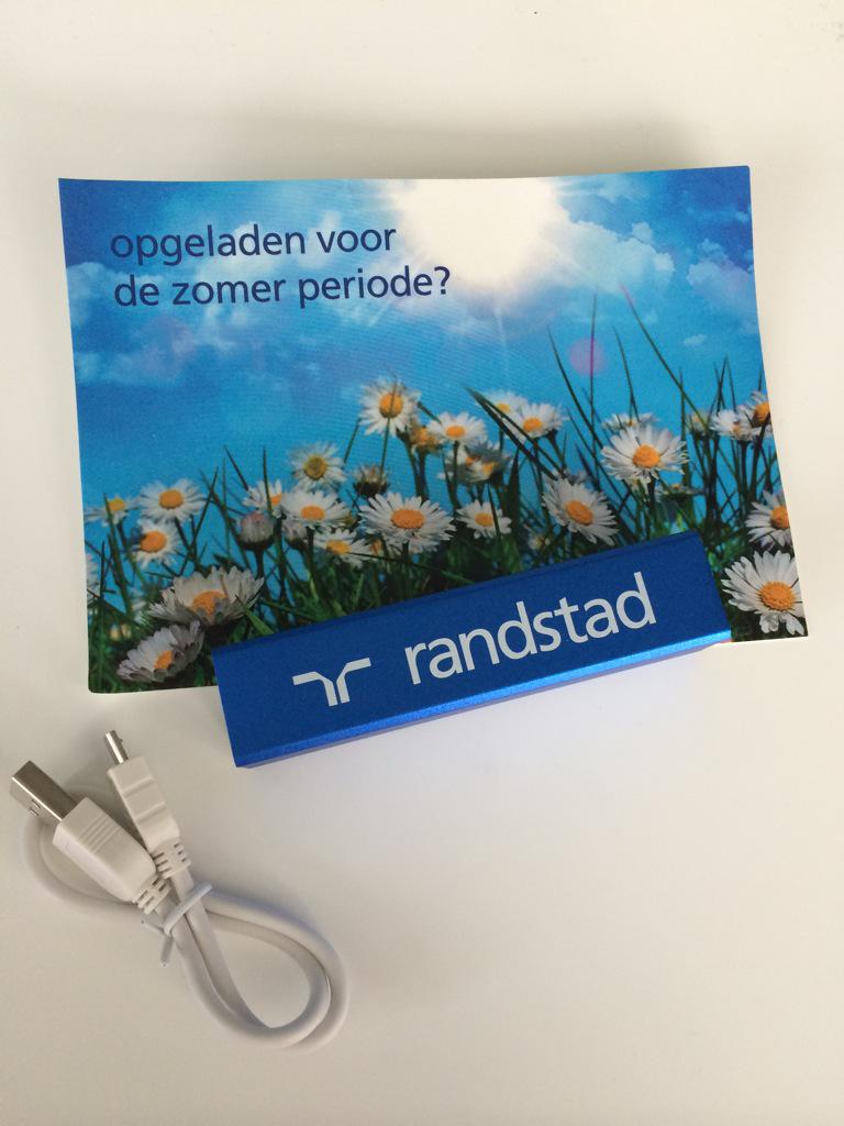 GeerdinkChantal's tweet photo. Een heel welkom cadeautje in de brievenbus vandaag van #Randstad! Bedankt! #powerbank http://t.co/IVNvtkj0lu