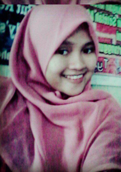 earlyher's tweet photo. Tetep di jalan allah http://t.co/mJ67OISS94