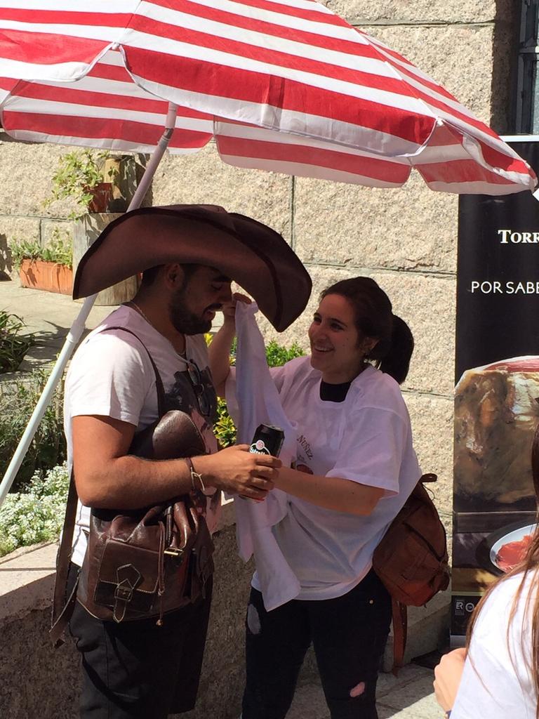torredenunez's tweet photo. Disfrutando en el #FestivaldeCans http://t.co/trYongdVUu