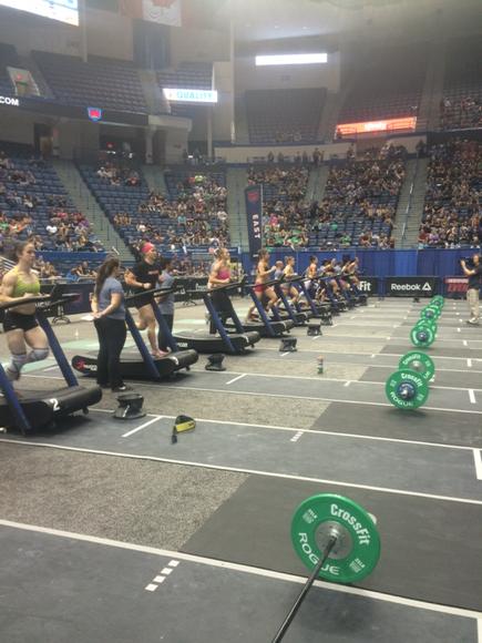 And they're off! Top 10 women @crossfit #eastregional event 3 chipper. Milford's <a href="/justkaleena/">Kaleena Ladeairous</a> lane 4
