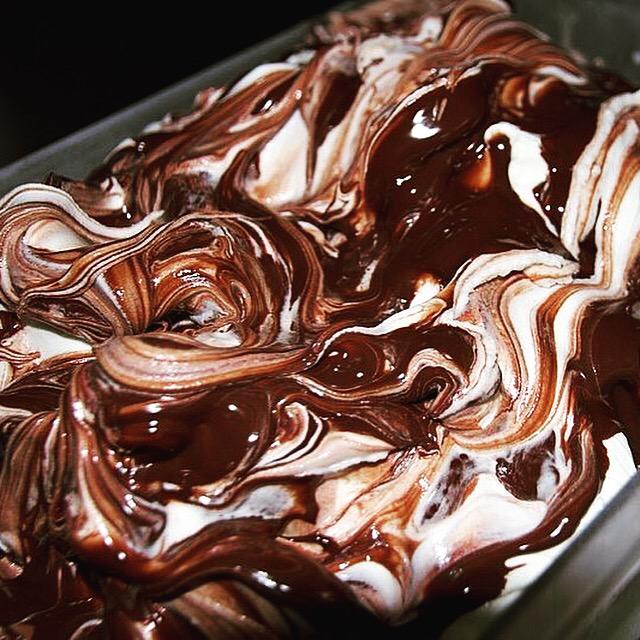 wake_cake tweet picture