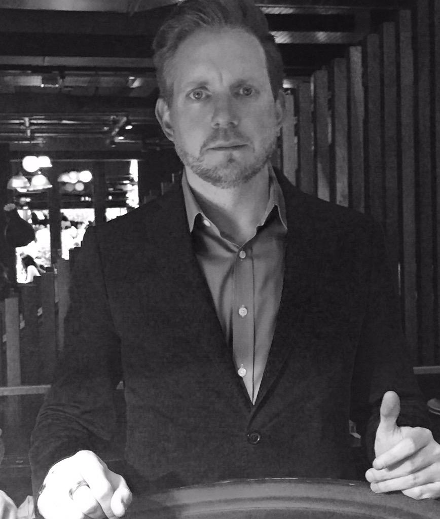 Our fierce leader preparing for tonight's busy dinner service! <a href="/davidmartin_dd/">David Martin</a> let's get ready!!!!