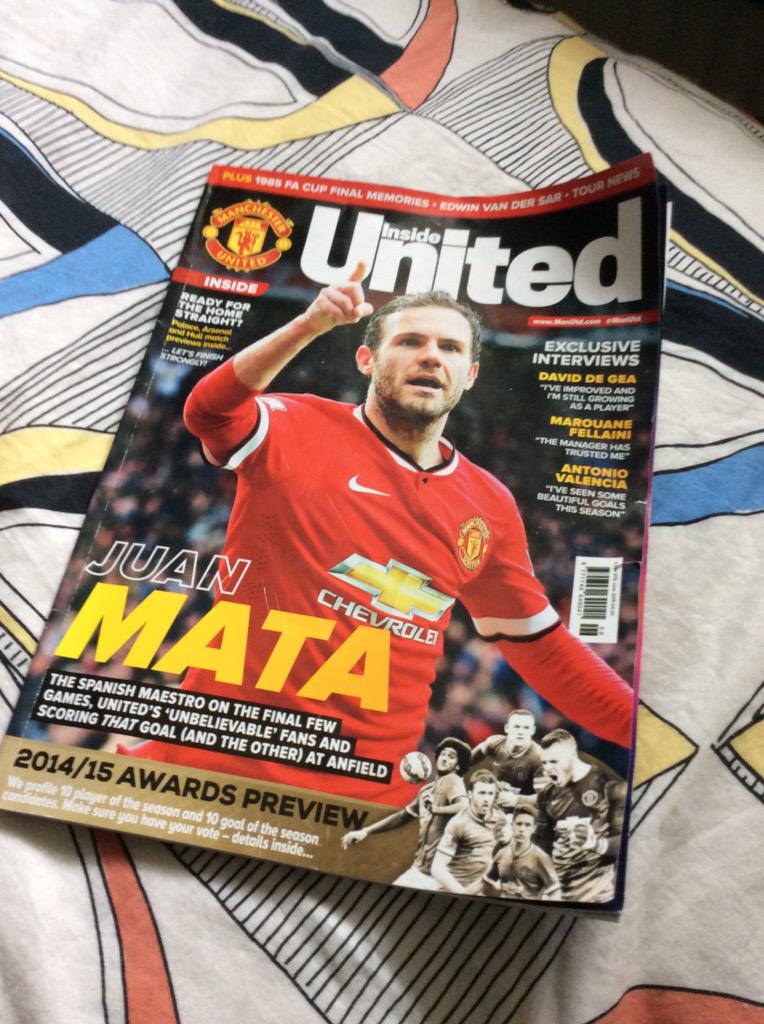 KatieEdwards_10's tweet photo. Guess who inside this @ManUtd magazine 😉 Shocked me this morning 🙈 didn't think I would get in the mag #MUFC #manutd http://t.co/RMGcGKrwNi