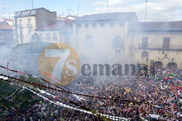 SieteSemanal's tweet photo. ¡Felices Fiestas! #SJM15 Próximamente más fotografías en nuestra web...@CofradiaSJuanM http://t.co/iXqHIpJIj2