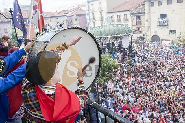 SieteSemanal's tweet photo. ¡Felices Fiestas! #SJM15 Próximamente más fotografías en nuestra web...@CofradiaSJuanM http://t.co/iXqHIpJIj2