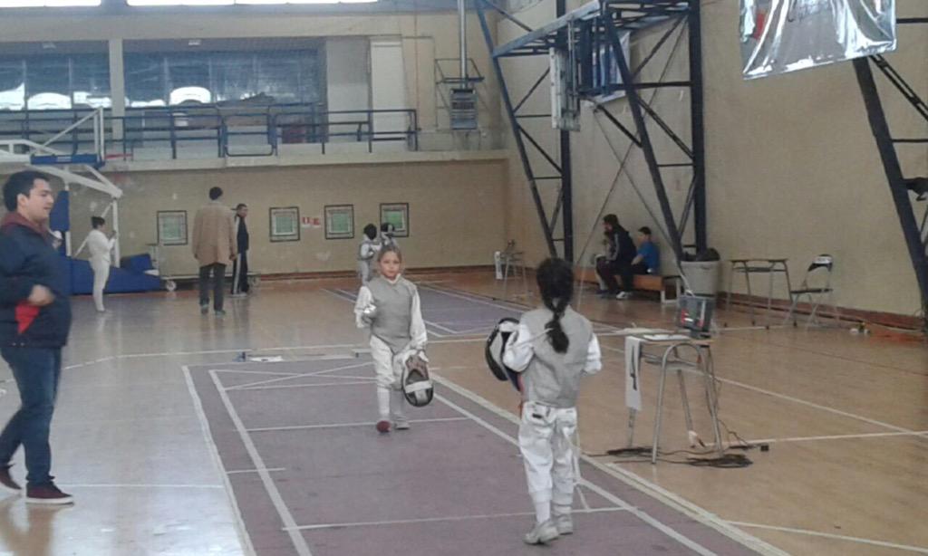 MindepDoce's tweet photo. Hoy es el turno del Florete en el campeonato nacional de Esgrima 'Copa Austral' en Punta Arenas @EsgrimaAustral http://t.co/eACnz3n14o