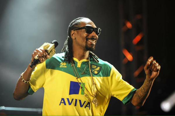 PhantomGoal's tweet image. "1, 2, 3 and to the 4. Cameron Jerome and Nathan Redmond's at the door."