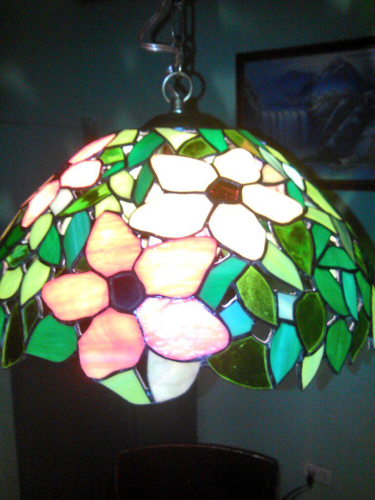 vitralesvip's tweet photo. LAMPARAS EN VITRAL DIFERENTES DIAMETROS Y ESTILOS PARA TU HOGAR. http://t.co/X3RKeeeBl4