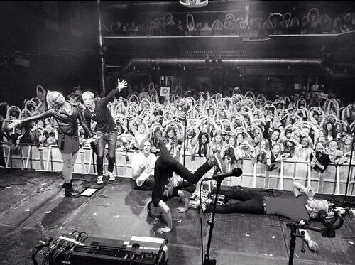 frida_R5's tweet photo. @officialR5 #R5RocksTheWorld Stockholm needs #SometimeLastNightTour ❤️ please come back! 🇸🇪 http://t.co/rxR7JR2efJ
