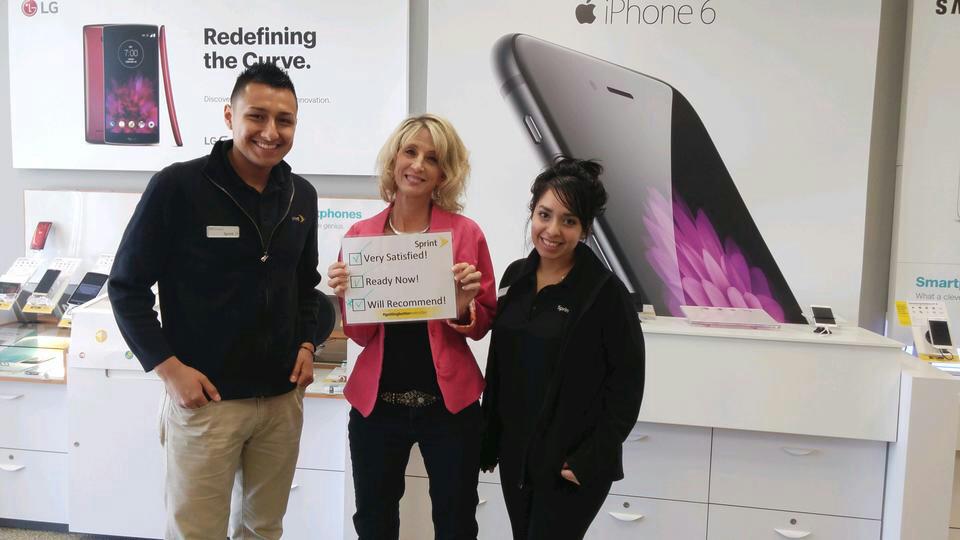 FoneZoneFred's tweet photo. Came in crying that AT&amp;T would not help her. She left Smiling &amp; Happy.  #gettingbettereveryday @BabbyK @1MissAlyson http://t.co/w5ArqBrtv2