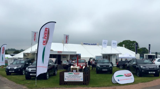 Isuzuuk's tweet photo. .@OliverLandpower .@hertscountyshow today. The team wanted to say thanks to everyone who visited them! #SPEAKISUZU http://t.co/iiEnNxk0J0