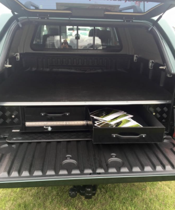 Isuzuuk's tweet photo. .@OliverLandpower .@hertscountyshow today. The team wanted to say thanks to everyone who visited them! #SPEAKISUZU http://t.co/iiEnNxk0J0