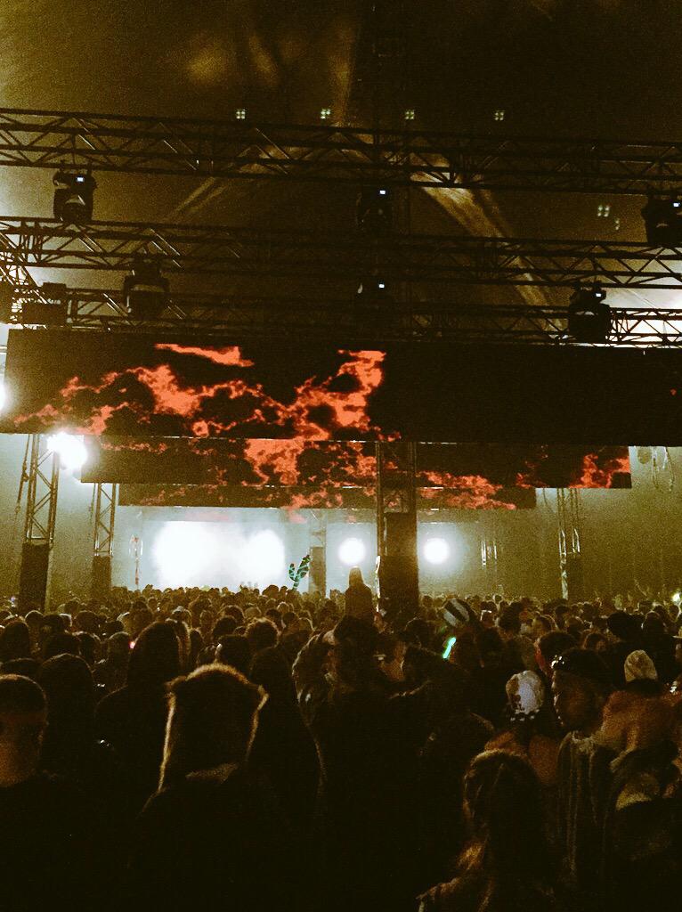 Rave Pics tweet media