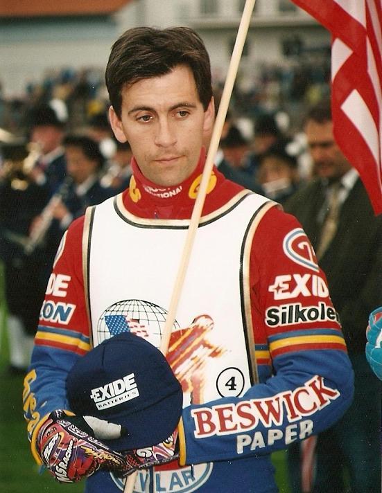 UprightSpeedway's tweet photo. The young lad in the #TeamExide suit is having a great evening so far. @GregHancock45 #OneToWatchForTheFuture http://t.co/CS0Eo64PMb