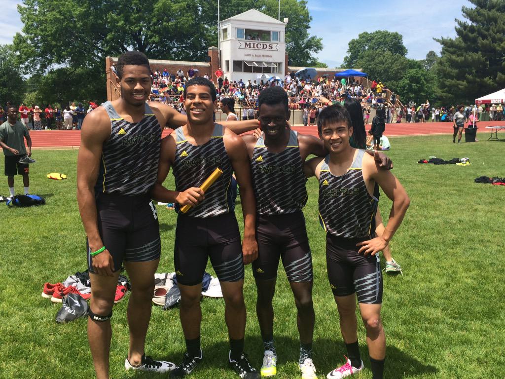 Boys 4x200 team takes 1st at sectionals with a time 1:28.66!  Qualifies for state next weekend.