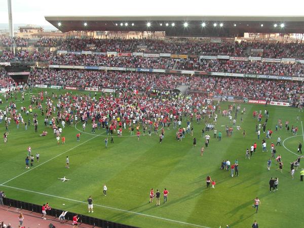 GranadaCF_en's tweet photo. This is what @LaLiga means to the #GranadaCF fans...
#VamosMiGranada http://t.co/9Dz5d6IMGd
