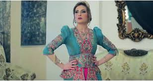 LebanonMagazine's tweet photo. ديو السندريلا كينزه و أمير العشاق سامو يقترب من 700 الف مشاهده #KenzaMorsli #kenza_love_story http://t.co/QAtLvMzXM0