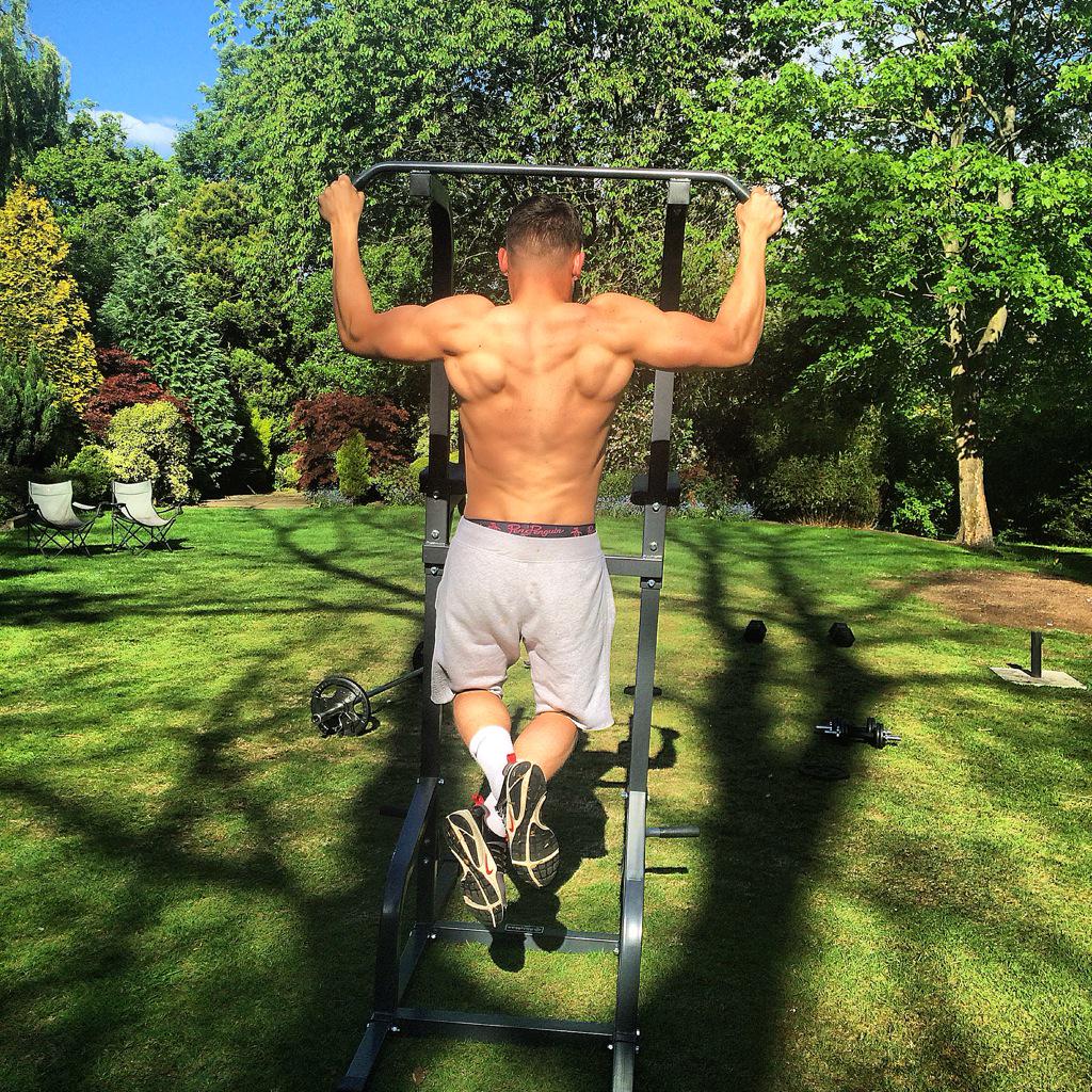 Another great session today with @tynefitness in the sun. Highly recommend this guy,pushes you through your limits 💪