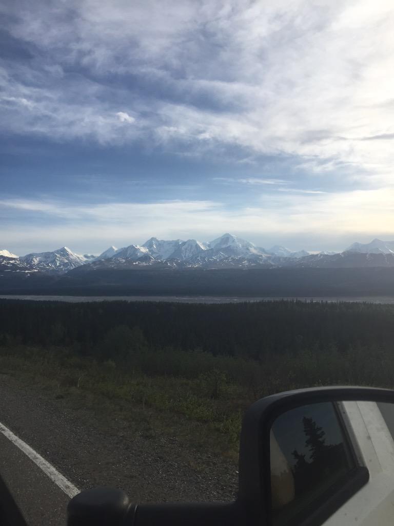 autam11's tweet photo. Alaska! Havin fun seeing the views http://t.co/ej2xIjyQZU