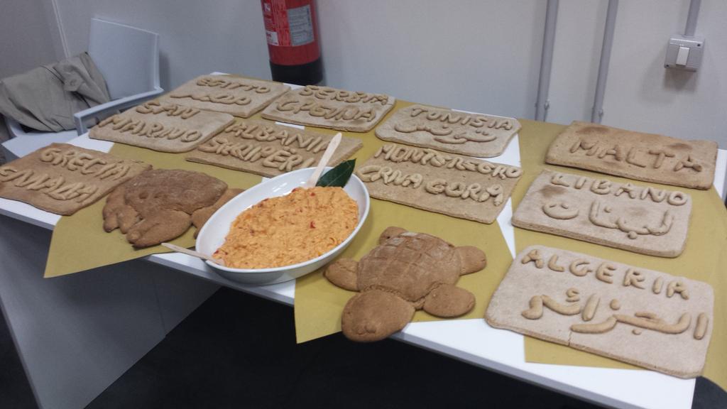 Cluster_Biomed's tweet photo. Cena con i commissari dei paesi del #ClusterBioMediterraneo #NoMafiaDay #Expo2015 http://t.co/S1ylDjZjef