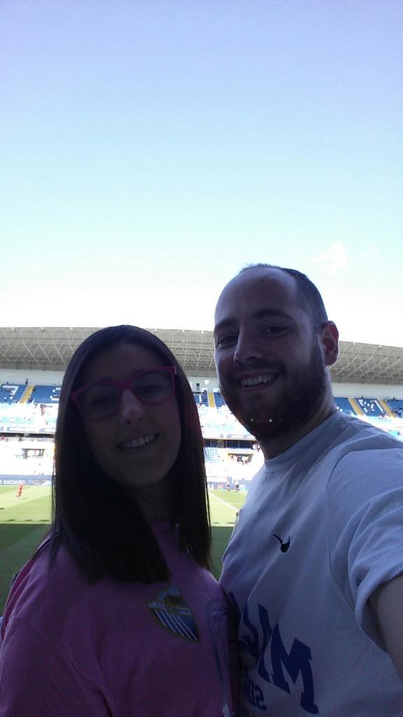 Albercombich's tweet photo. Tardecilla futbolera hoy con @TherMartinez http://t.co/45vlg4FygK