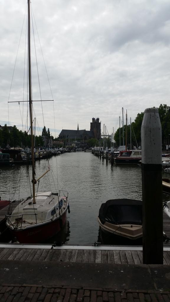 IngridZon's tweet photo. Vandaag een dagje (met de trein) naar #Dordrecht  geweest. Mooie stad dus zeer de moeite waard! http://t.co/oGpoTAKRtr