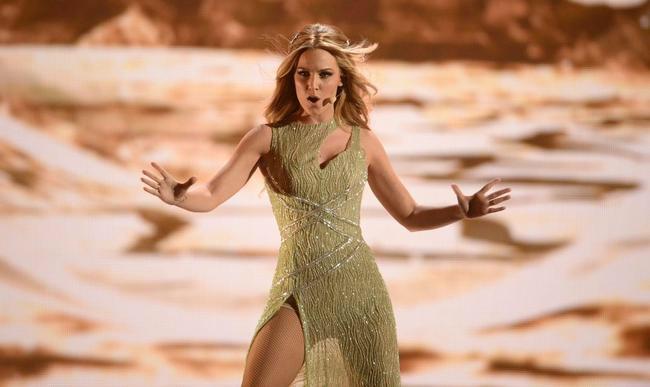 iamheremag's tweet photo. Empieza la gran noche de nuestra @Edurnity ❤️ #TodosConEdurne #Edurnevision http://t.co/8dUjY4q2WC