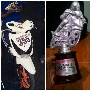 Alhamdulilah <a href="/DiegoRongsky93/">TukangJagal</a> Juara 4 kelas Matic Standar Pabrik Sirkuit Brigif, Cimahi. 22 - 23 mei 2015 :) #SLYNER