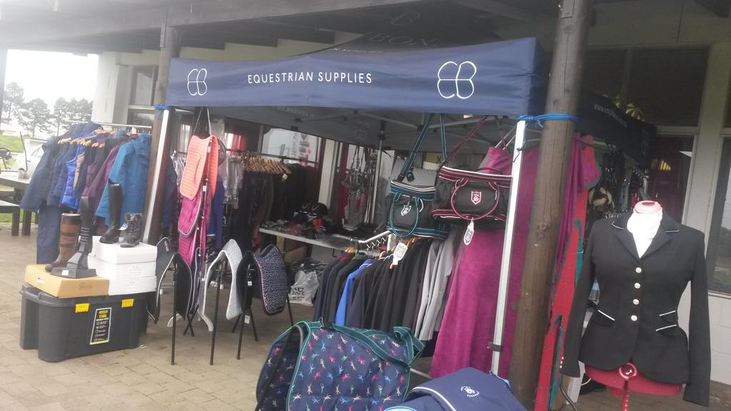EquiBox_SA's tweet photo. We are at George eventing for the weekend! #eventing #equestrian http://t.co/B7FCp933cq