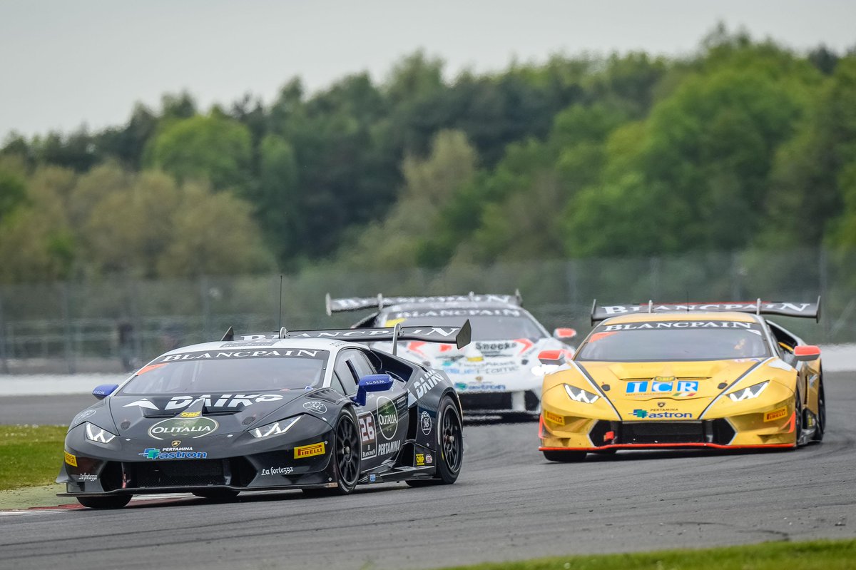 LamborghiniSC's tweet photo. Relive the video of the #SuperTrofeo Race 1 start on our Instagram channel > http://t.co/fzf7WJBxUl #LSTEU http://t.co/JmUo31RsLZ