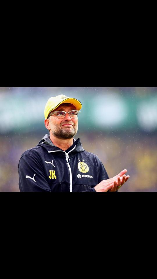 AlexisDlsn's tweet image. Dortmund s'est imposé 3-2 face à Brême cet aprèm, la fin de match a été très émouvante suite au départ de Klopp. ♥ 😭