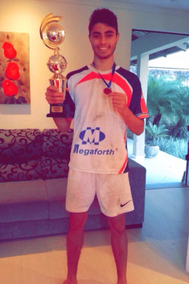 an_dreass's tweet photo. #andyfans #andy11 #capita #campeao http://t.co/C8fuIBBBLa
