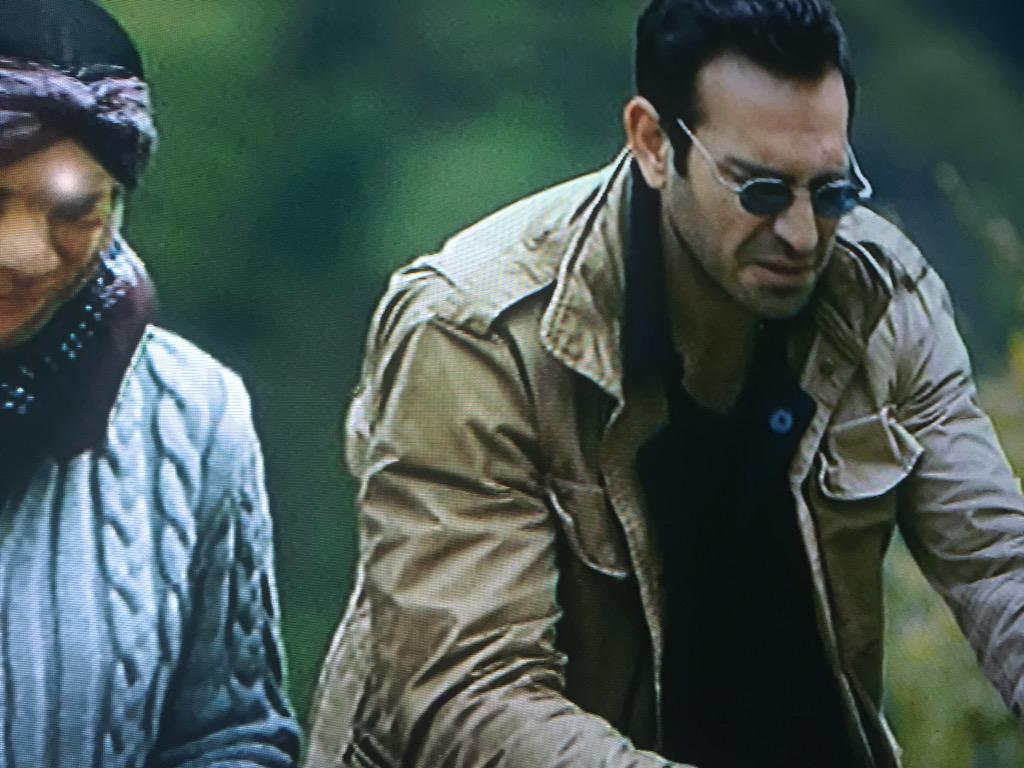 askyeniden8's tweet photo. #AşkYeniden  fragmandan http://t.co/R8Q5cRBRQJ