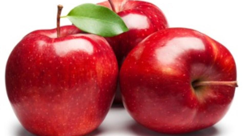 Choiceyourfood's tweet photo. Which apples are better? 
RT for Green Apples
Fav for Red Apples http://t.co/9n5c7voWjY
