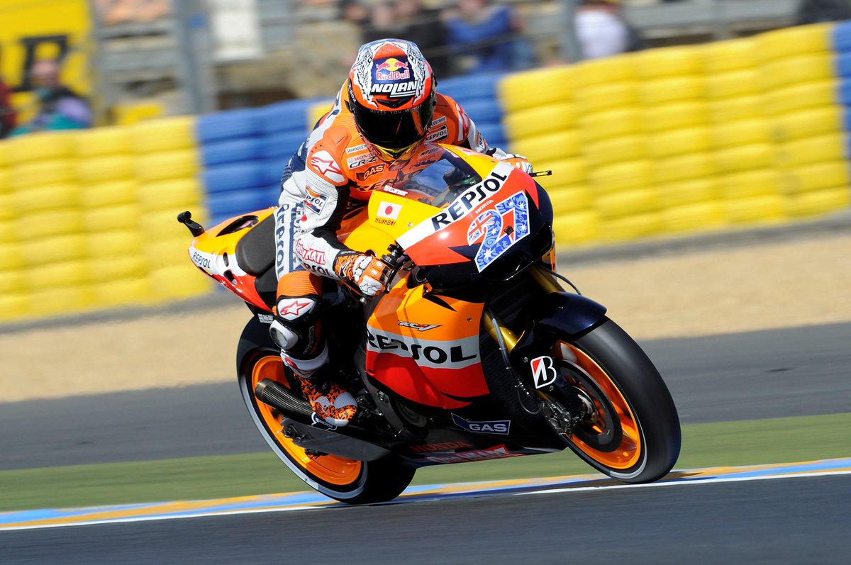 JesSanSan's tweet photo. Domando la Honda! @Official_CS27 sabía sacar lo máximo de sus motos. Una "bestia" de dar GAS. #CaseyComeBack :) http://t.co/n9Xf8dI3gv