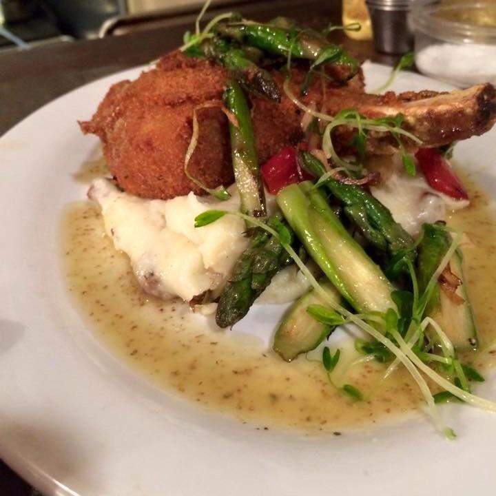 CochonBYOB's tweet photo. In you have had your fill of BBQ, dine with us tonight! Bone-in deep-fried pork chop. Tables available! 215.923.PORK http://t.co/MMCio1tg6F