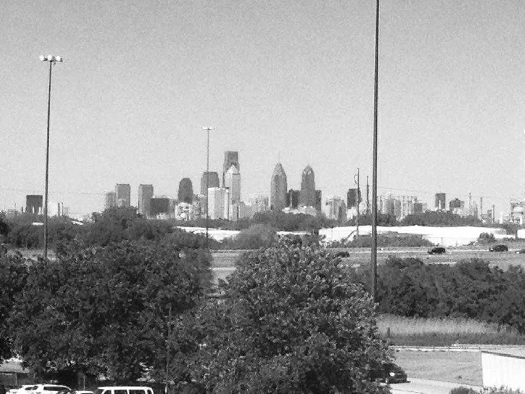 esmclayprobs's tweet photo. The city of brotherly love! #golimestone http://t.co/QGuc4jQvRf