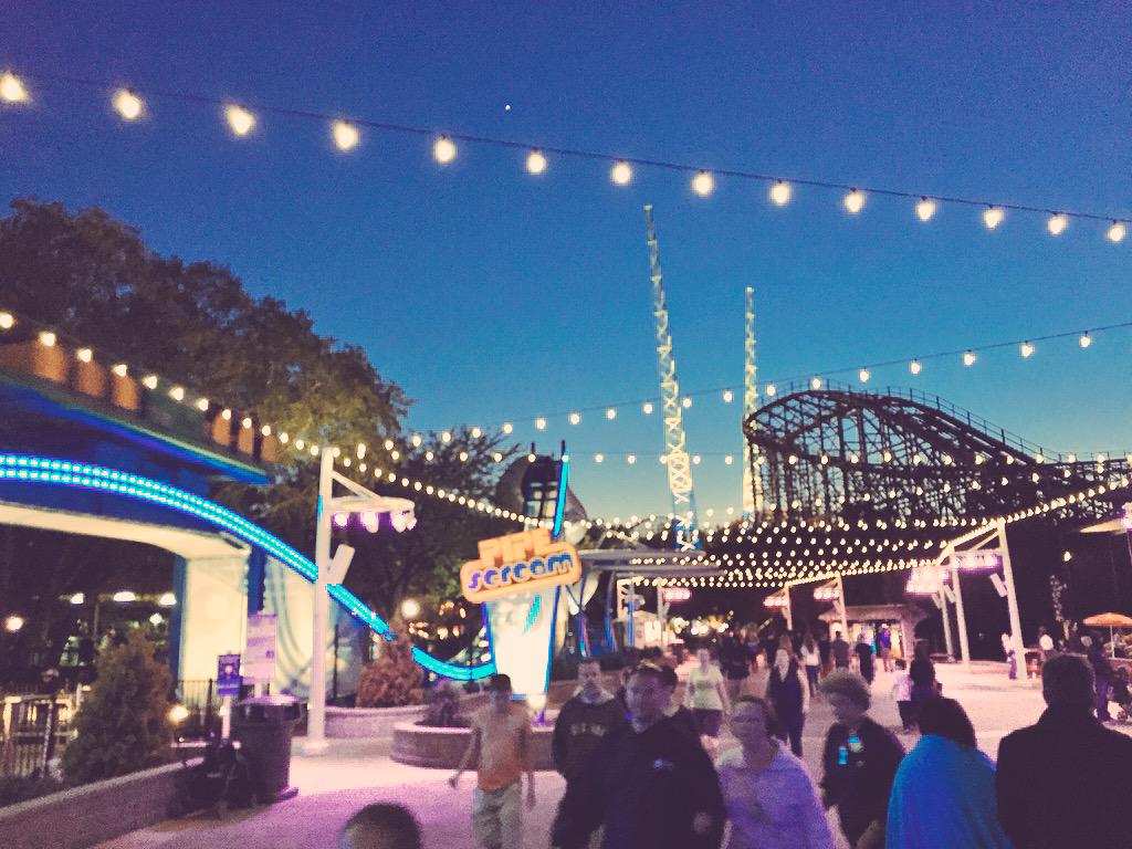 cedarpoint's tweet photo. The land of amusement is all lit up and lookin' good! http://t.co/eT4P2DxPZp