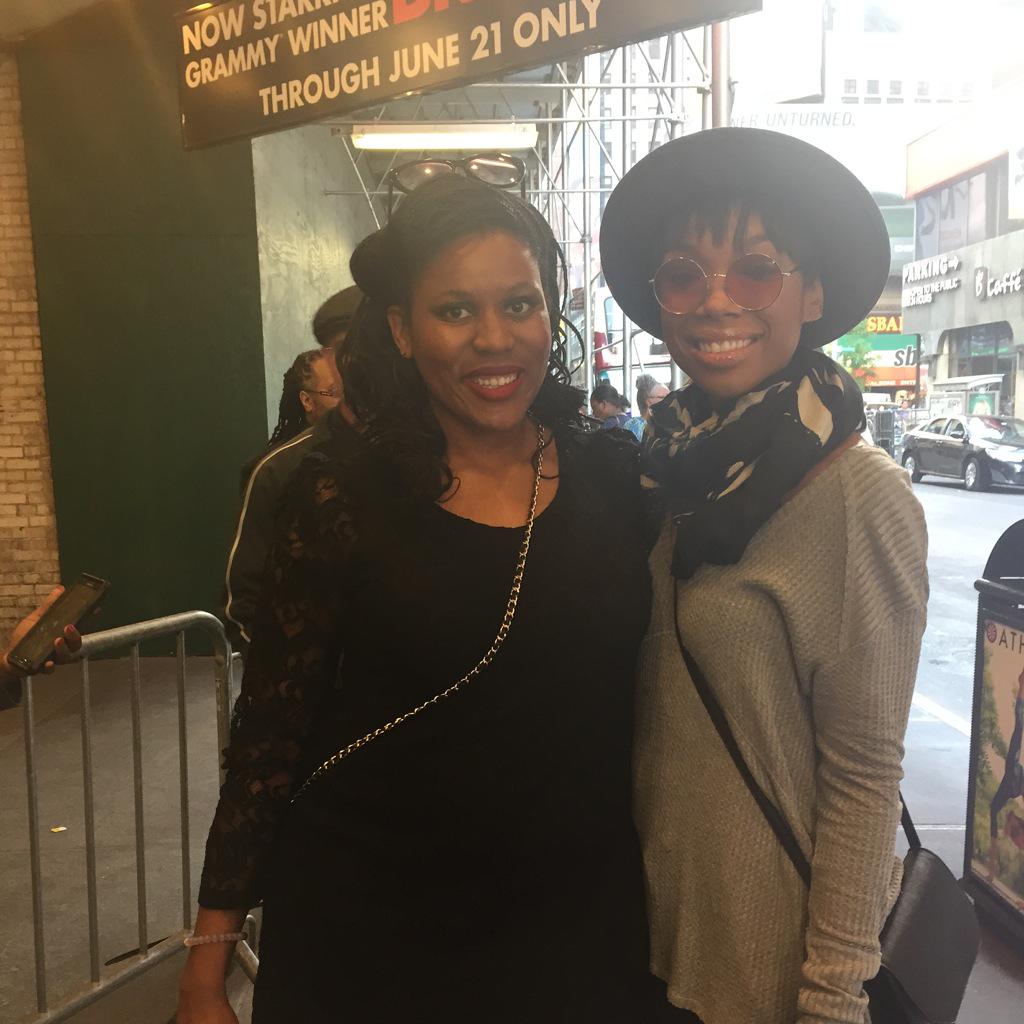 nomblemari's tweet image. DREAM COME TRUE! 🙌 @4everBrandy #BirthdayTwins #TwoEleven #BrandyasRoxieHart #GodInmeAsme