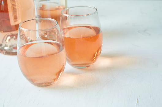 FreshDirect's tweet photo. Red, white, and rosé. http://t.co/9Z2fNj6xAH http://t.co/WWTE80zrUh