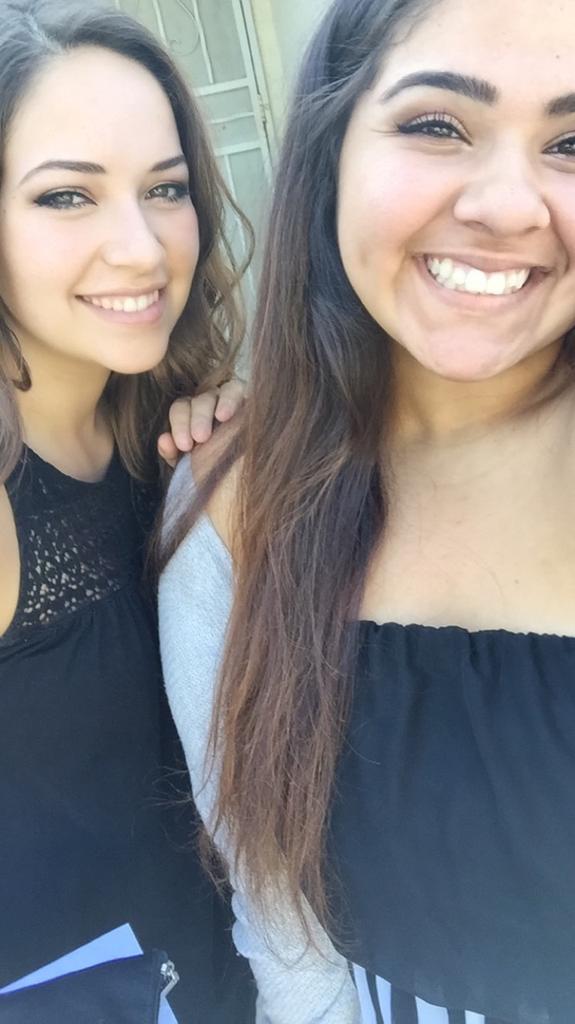 kaitlyn_morison's tweet photo. When cor is so hot she make u look like ๐ฉ #debutready http://t.co/pD0lUA2Th2