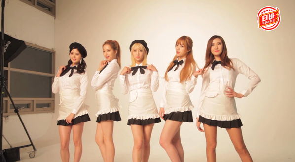 O92HYA's tweet photo. Conceito maid. n http://t.co/6fTfyCVzVo