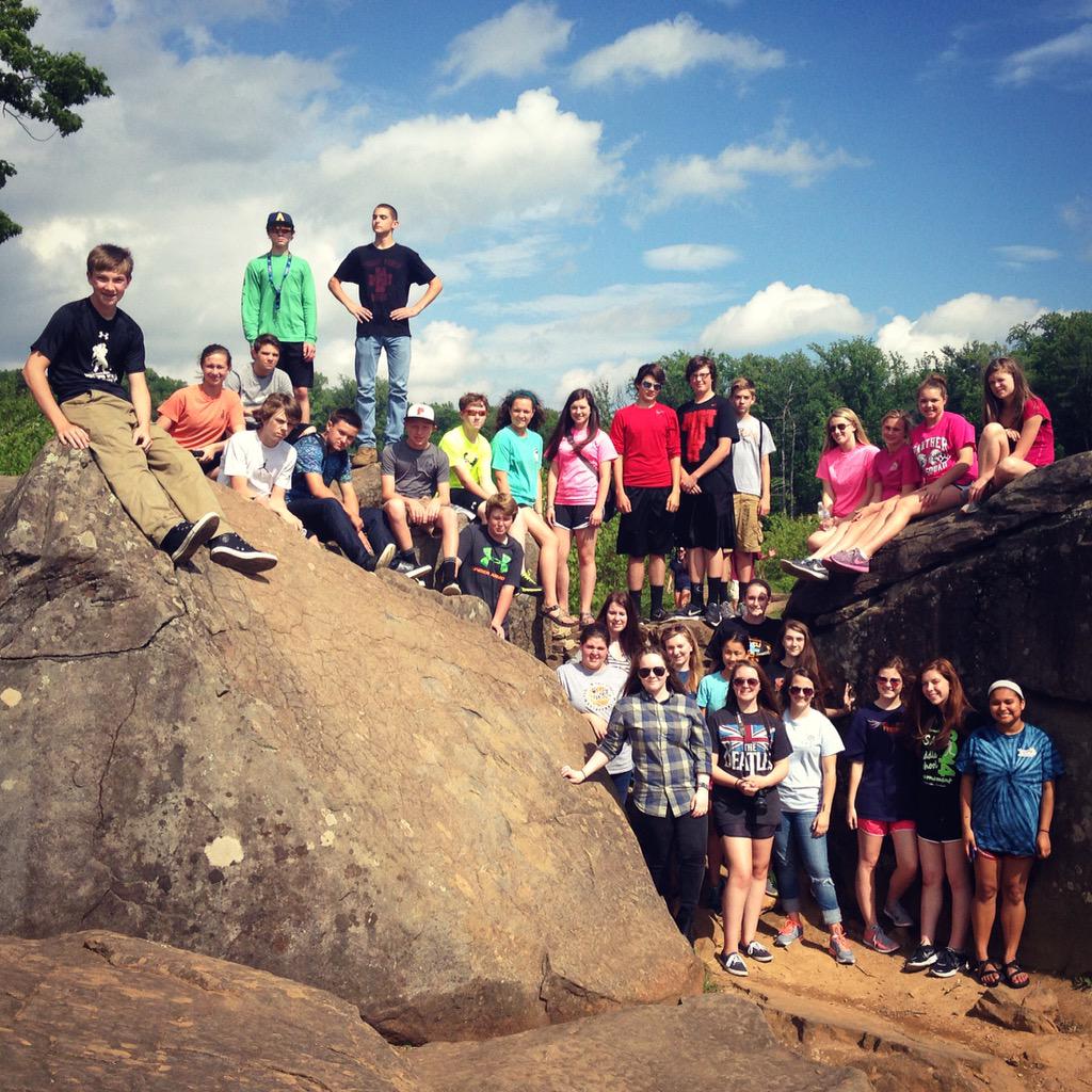 CoachSmoker's tweet photo. Devil's Den #GettysburgBattlefields @PowellMiddle http://t.co/MBFkm3AKPy