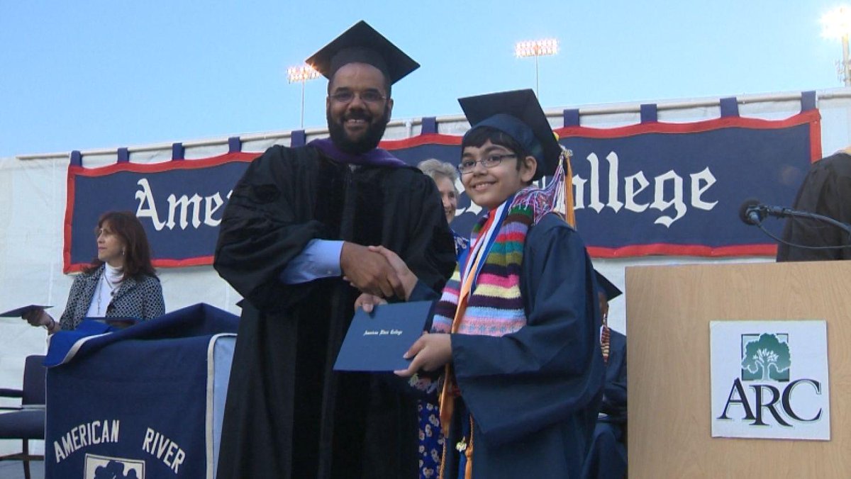 WTHRcom's tweet photo. 11-year-old graduates college with 3 degrees : http://t.co/N1Tcqb4qdH http://t.co/NTBQepHjiN