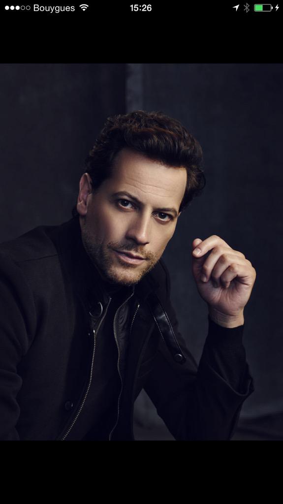 laety2168's tweet photo. #SaveForever @ioangruffudd @Alana_DeLaGarza @donniekeshawarz i have sign the petition for season 2 hello from France http://t.co/JNbfTRc8K6
