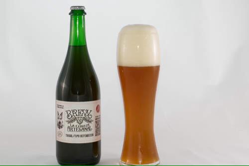 brew_artesanal's tweet photo. Sábado día excelente para una buena #Trigal en @locandavalencia #CervezaArtesanal #Brew #CraftBeer #Hefeweizen http://t.co/k9cBbuNXle