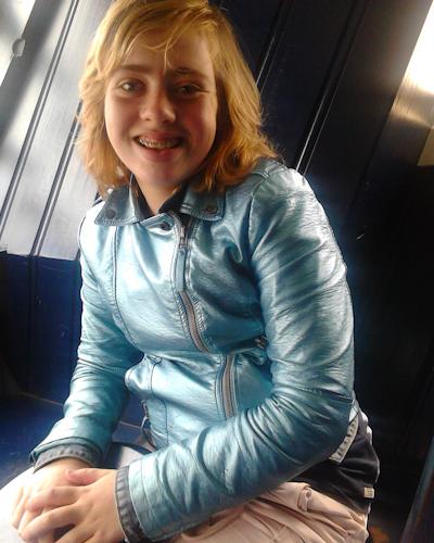 infooverkanker's tweet photo. Dit Meisje wordt VERMIST KIJK NAAR HAAR UIT: https://t.co/0TmoGbXxKK … … …   TWEET DEZE ZOVEEL MOGELIJK A U B http://t.co/zyX9TVi5dV