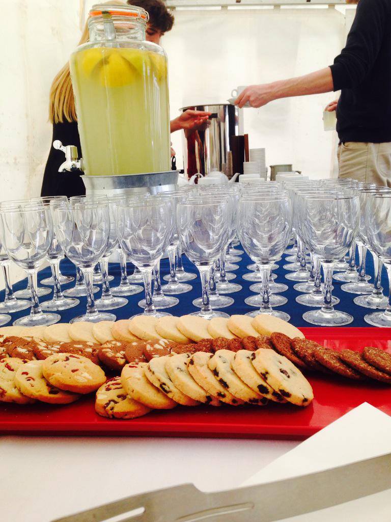 zoeblakeley93's tweet photo. Good day at the regatta today! Well done team!👌🚣 #regatta #shrewsburyschool #bbq @HolroydHowe http://t.co/HweHVws9uM