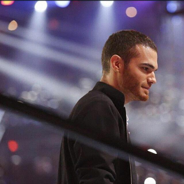 AdemSozuer's tweet photo. Sesi gozel,mahnisi gozel!
#AZE #ElnurHuseynov #Elnur #VoteFor24 #Eurovision2015 http://t.co/dIYbY8Tvz0
